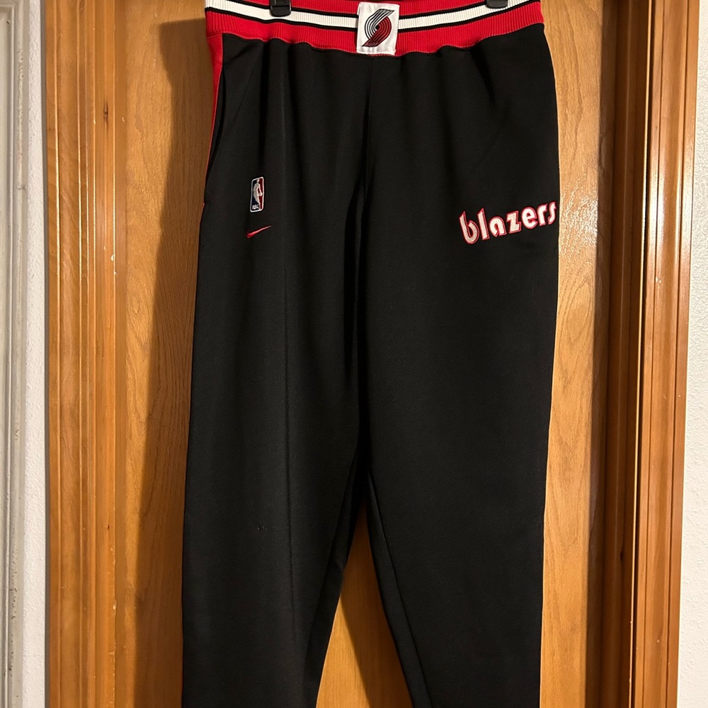 Nike Portland Trailblazers warm -up’s “authentic”